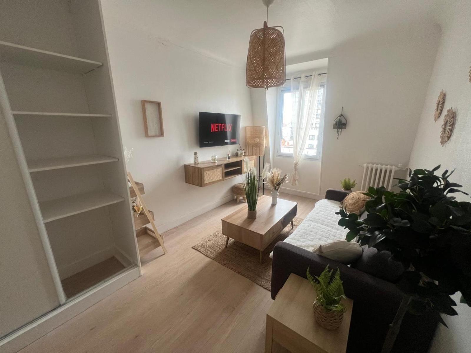 Charmant Appartement Aux Portes De Paris - 2Pax Saint-Ouen  Exterior photo