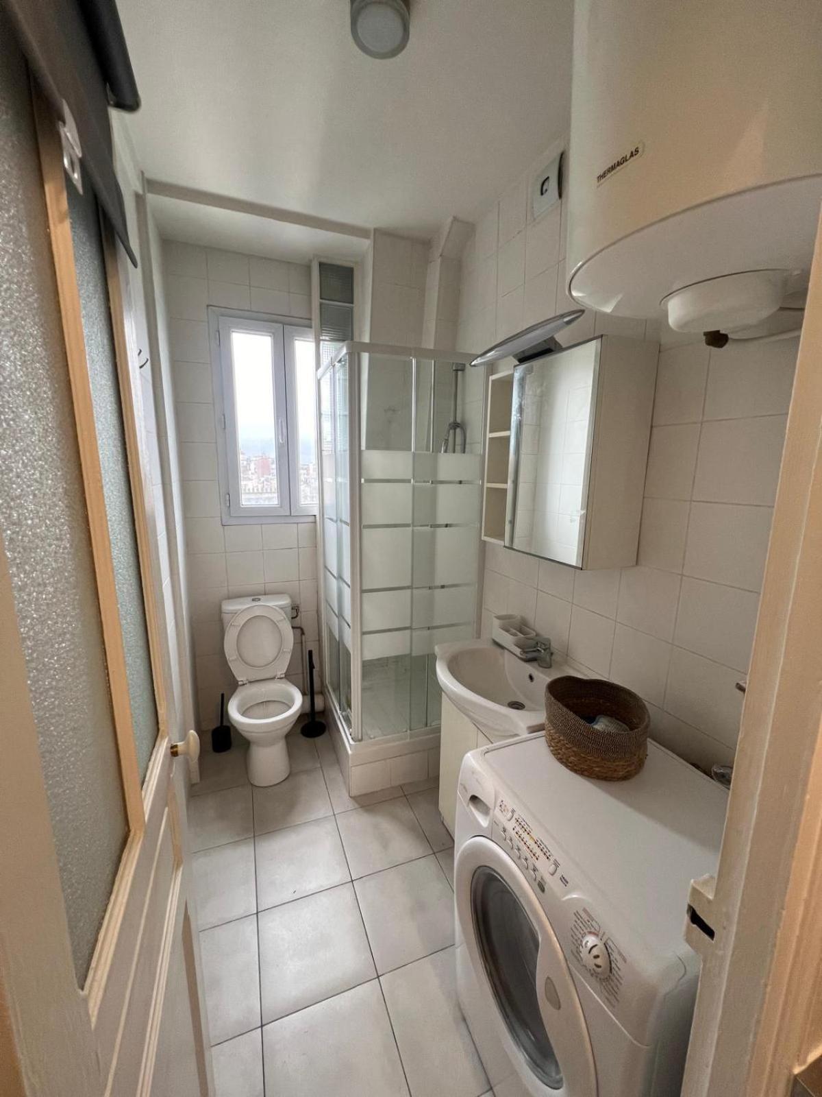 Charmant Appartement Aux Portes De Paris - 2Pax Saint-Ouen  Exterior photo